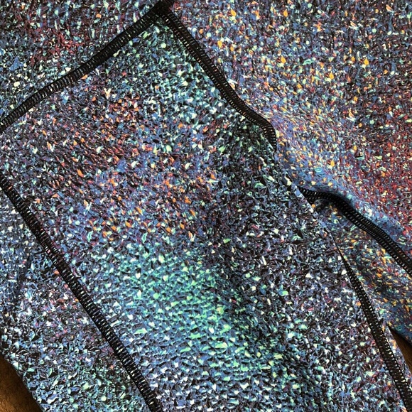 lululemon athletica Pants - Lululemon Speed Tight Rainbow Splatter Mermaid Legging Non Reflective Size6 NWT!